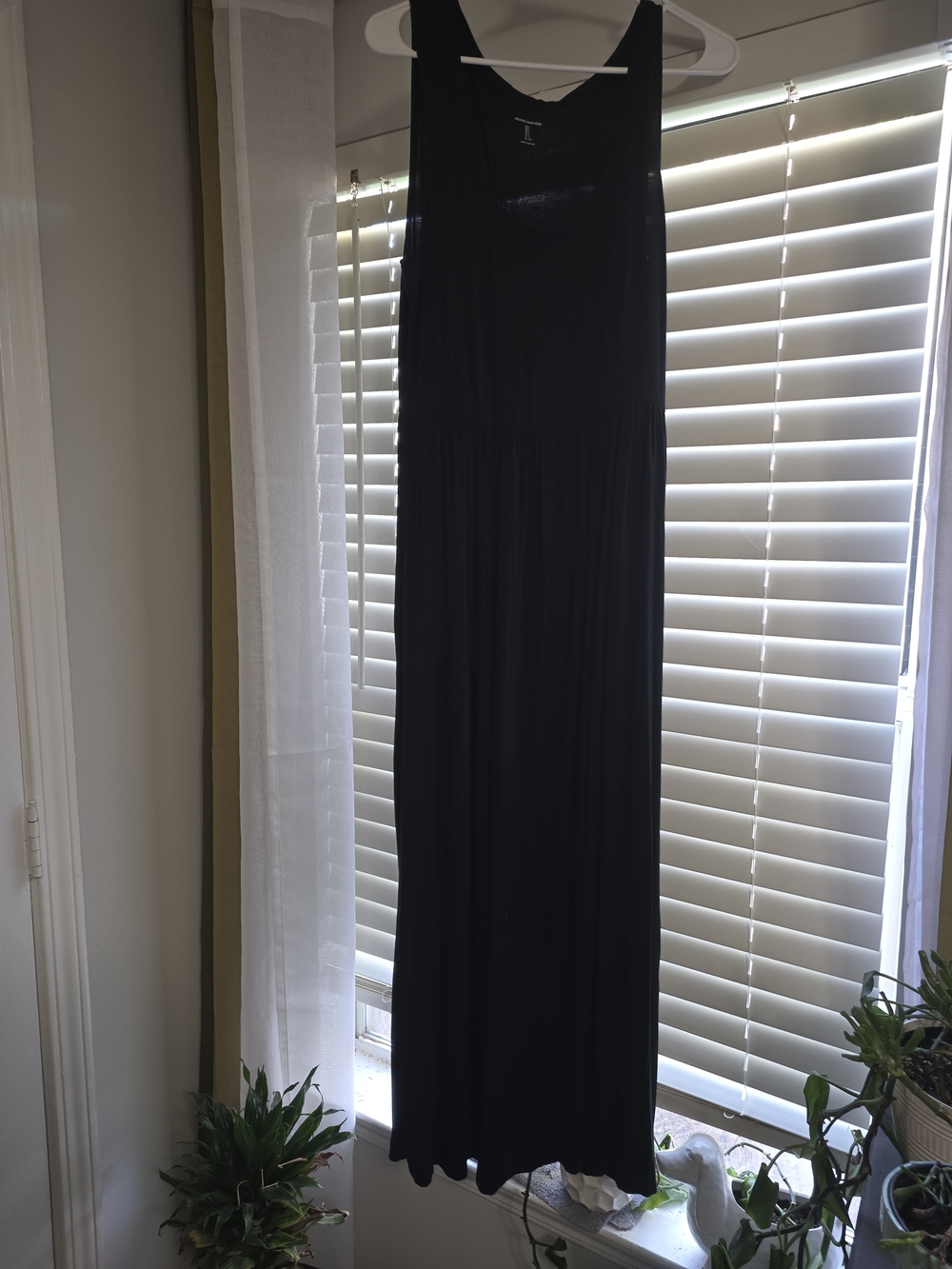 Amazon Essentials Black Sleeveless Maxi Dress-Skirt